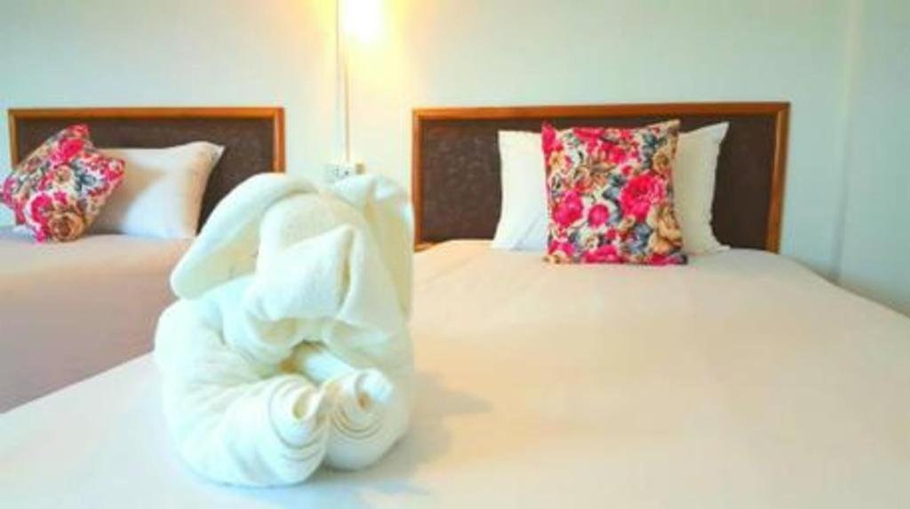 Hotel De Ratt Phuket Patong Exterior foto