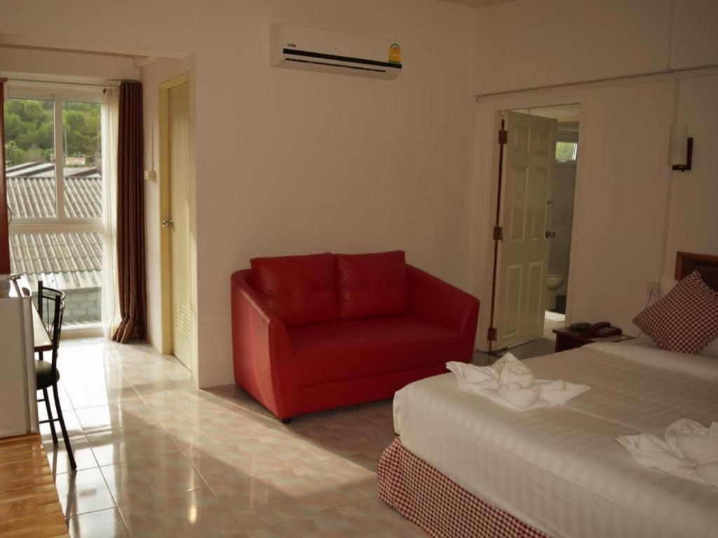 Hotel De Ratt Phuket Patong Exterior foto