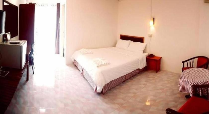 Hotel De Ratt Phuket Patong Exterior foto