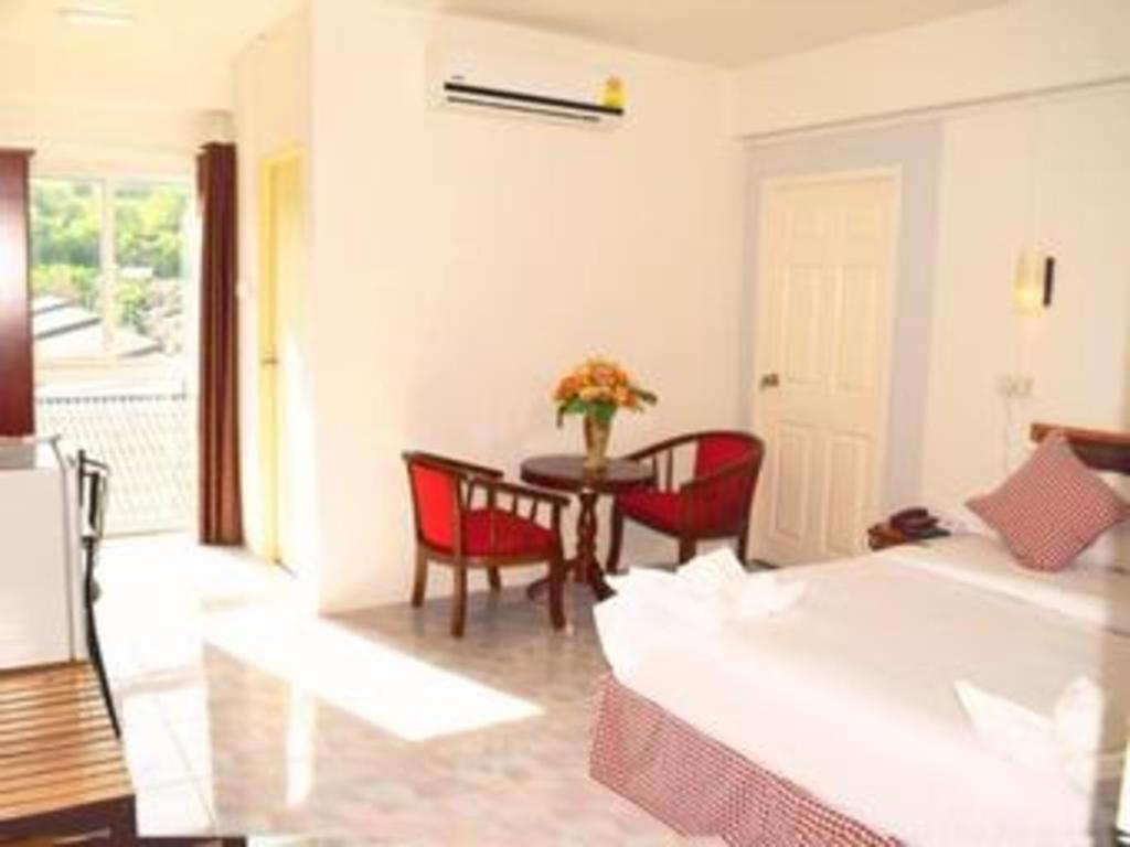 Hotel De Ratt Phuket Patong Exterior foto